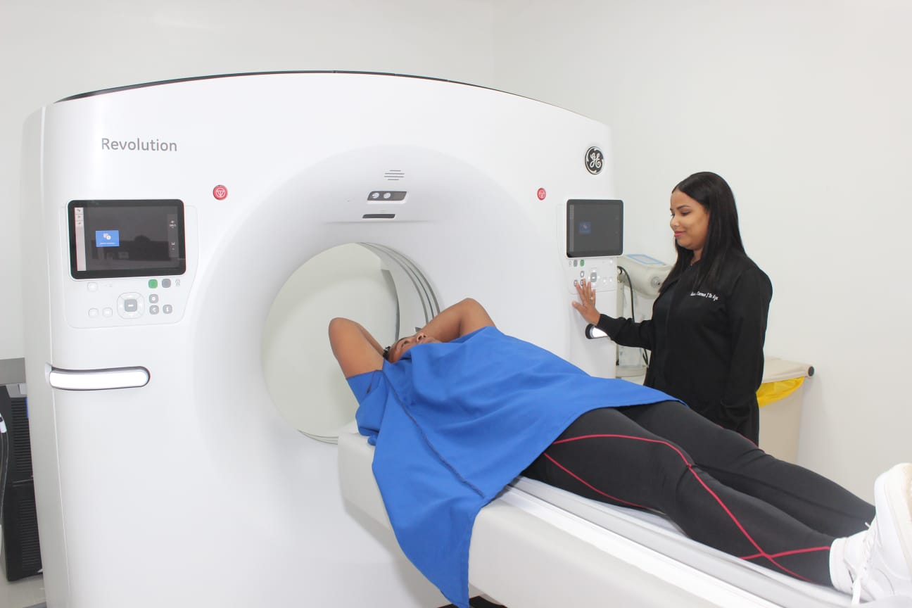 Entrega de equipos a hospitales ha incrementado hasta 30 veces su producci&oacute;n de servicios