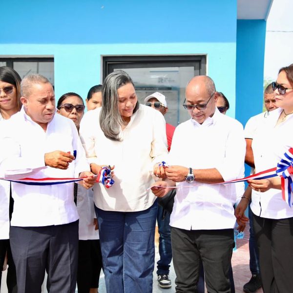 SRS El Valle inaugura Centro de Primer Nivel Monte Grande en Azua